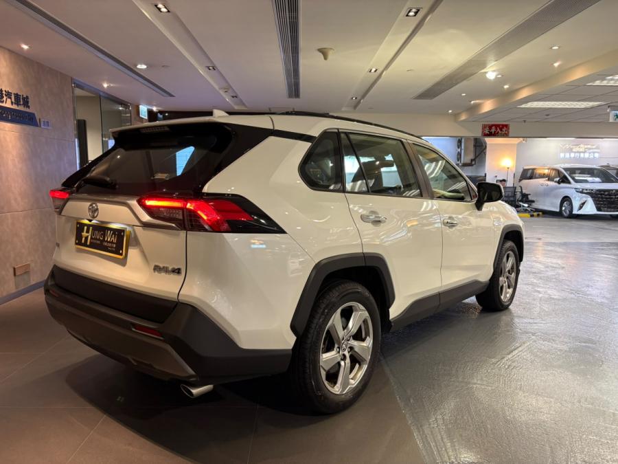 RAV4 - Image 2